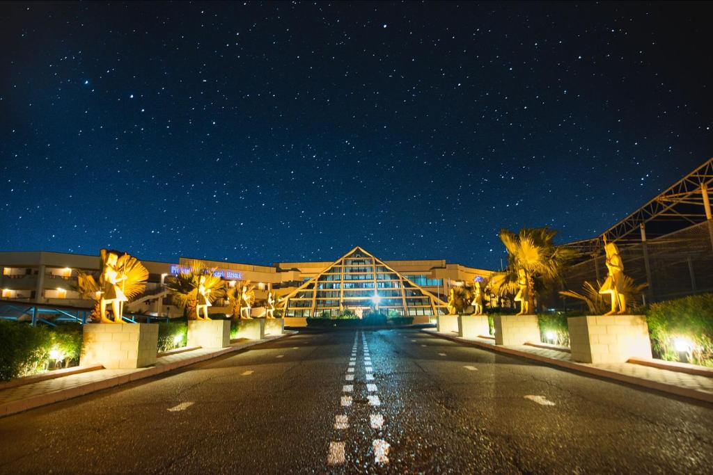 PHARAOAH AZUR RESORT